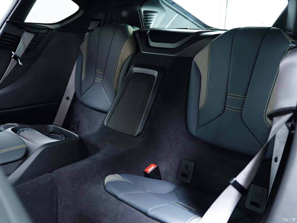 BMW i8, 2017 33