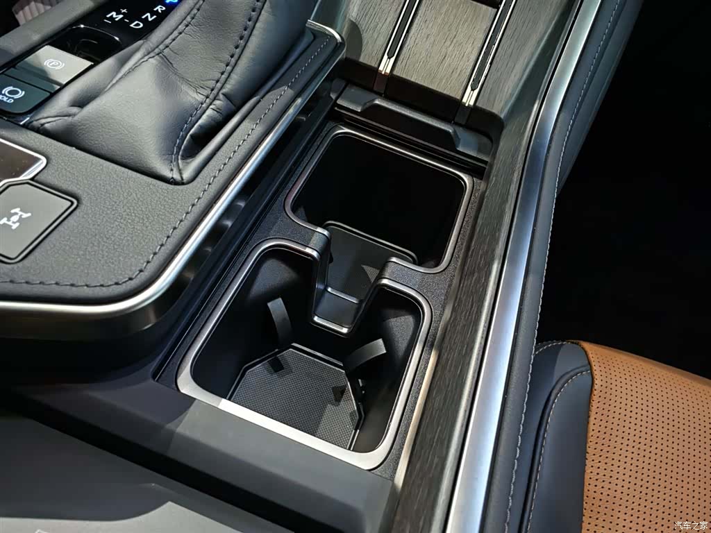 Lexus GX, 2025 20
