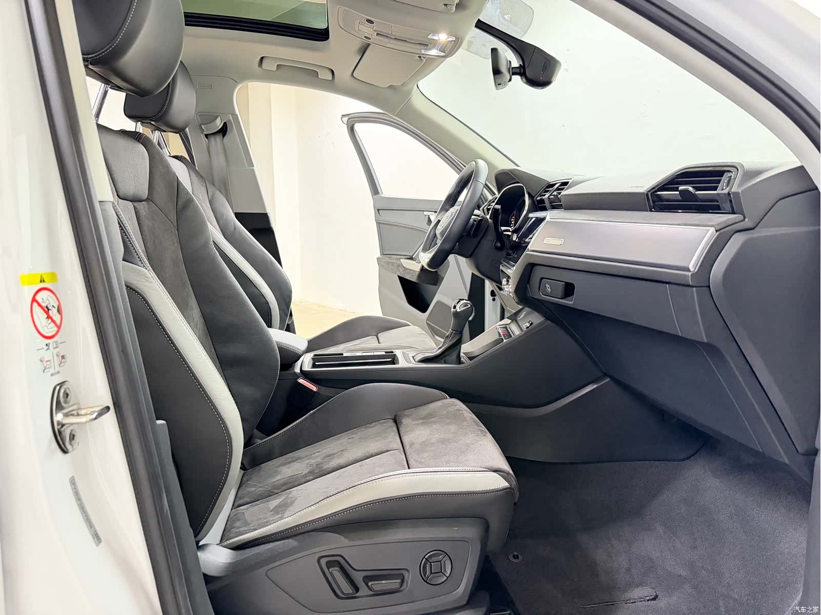 Audi Q3, 2022 8