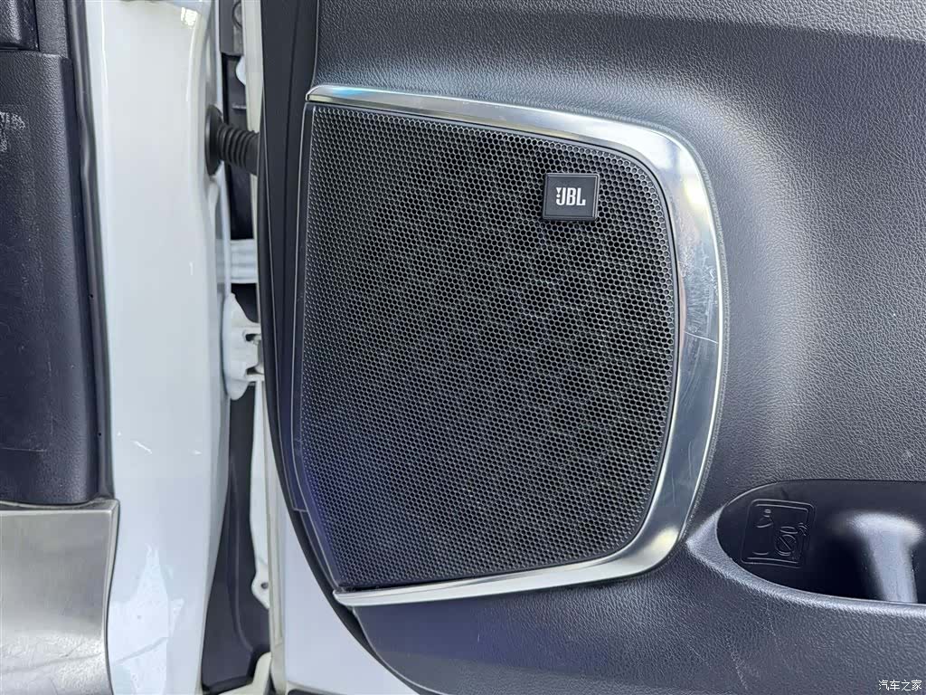 Toyota Alphard, 2020 31