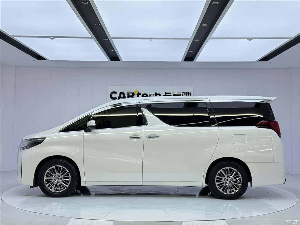 Toyota Alphard, 2020 8