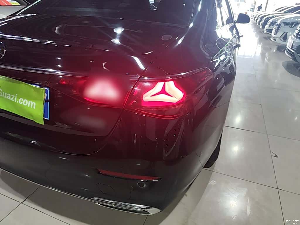 Mercedes-Benz E-Class, 2024 8