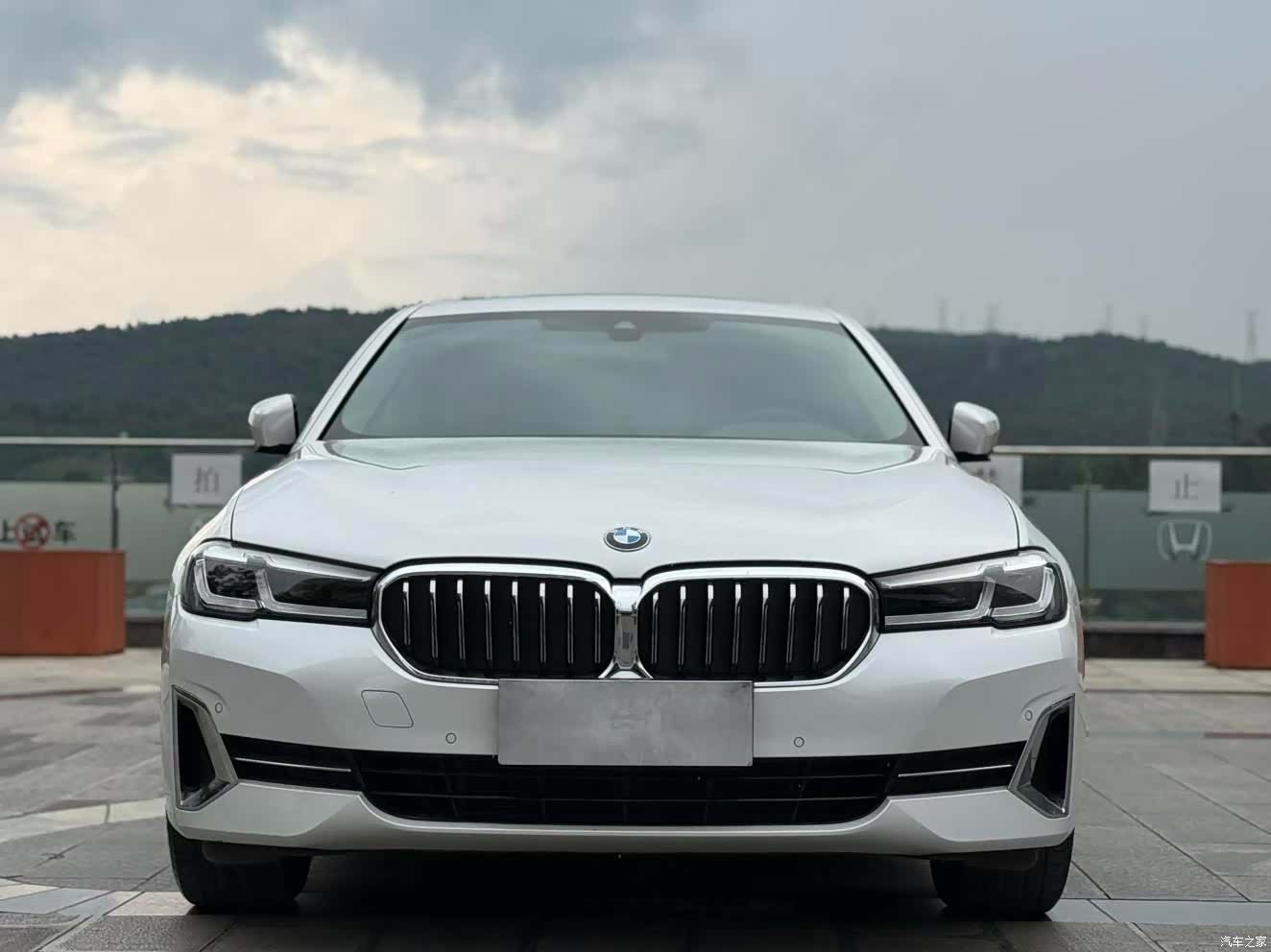 BMW 5 Series, 2023 2