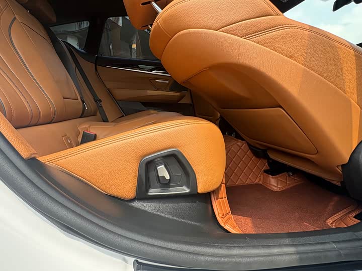 BMW 6 Series GT 2018 630i M Sport package