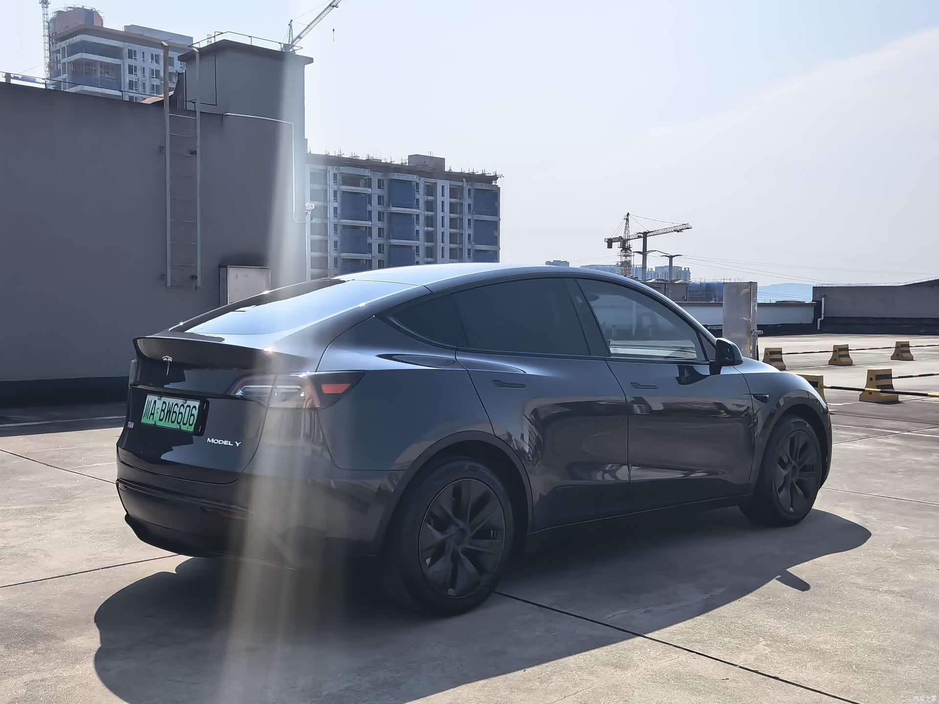 Tesla Model Y, 2024 6