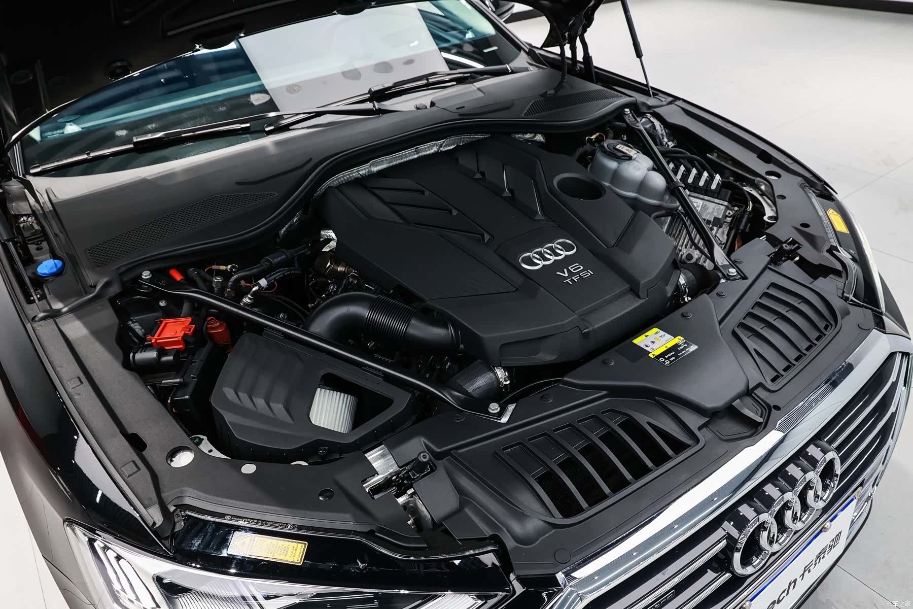 Audi A8L, 2022 28