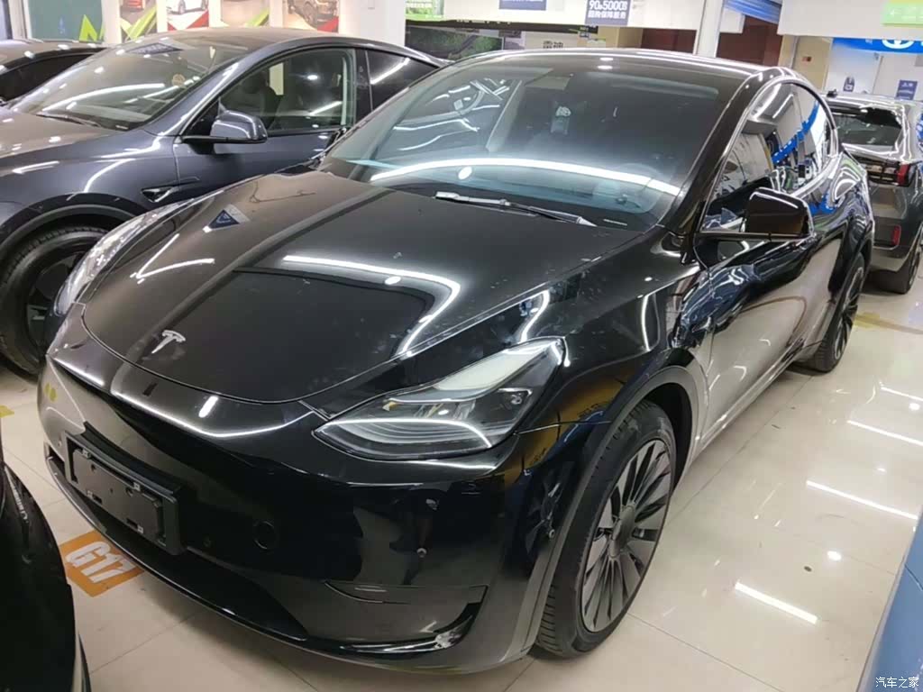 Tesla Model Y, 2022 1