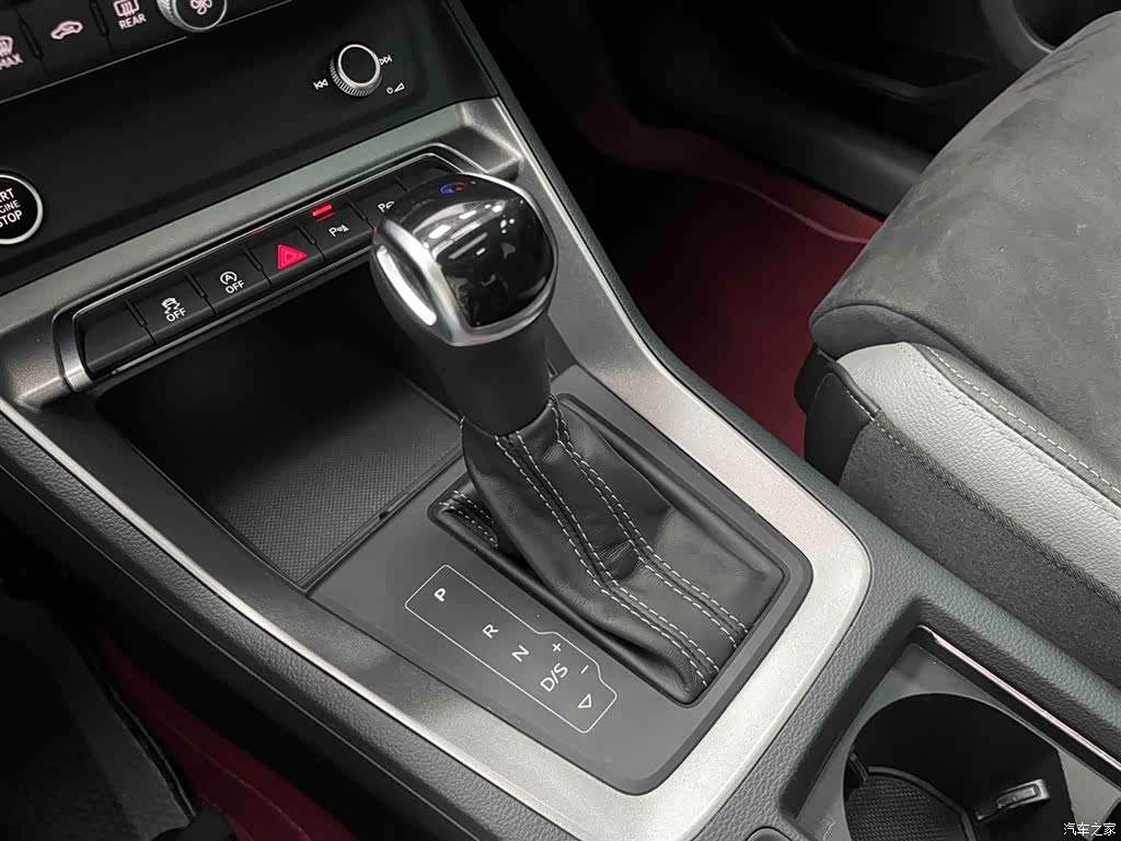 Audi Q3, 2023 все фото
