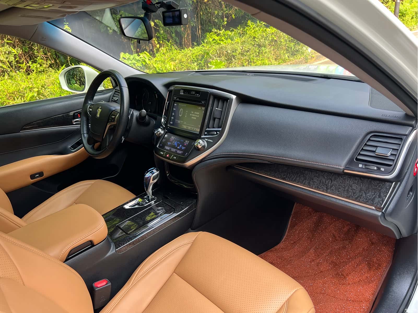 Toyota Crown, 2019 8