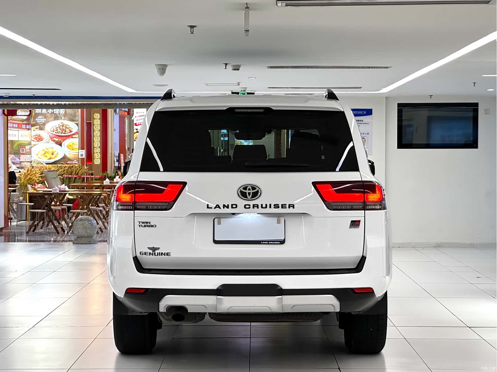 Toyota Land Cruiser, 2023 6