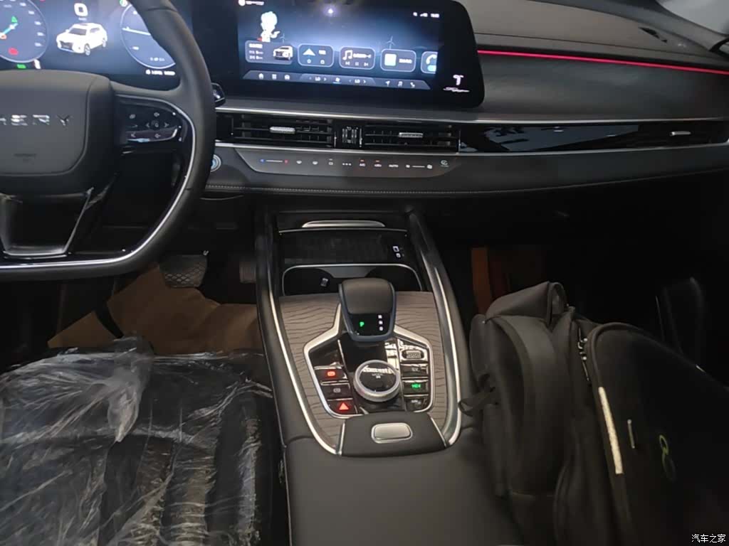 Chery Tiggo 8, 2025 14