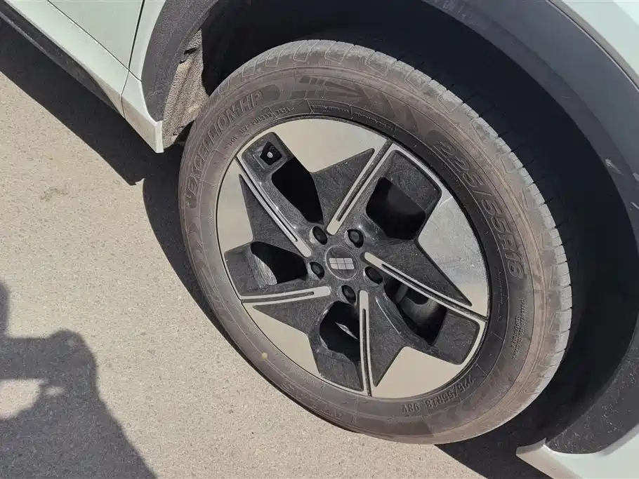 Geely Galaxy Galaxy E5