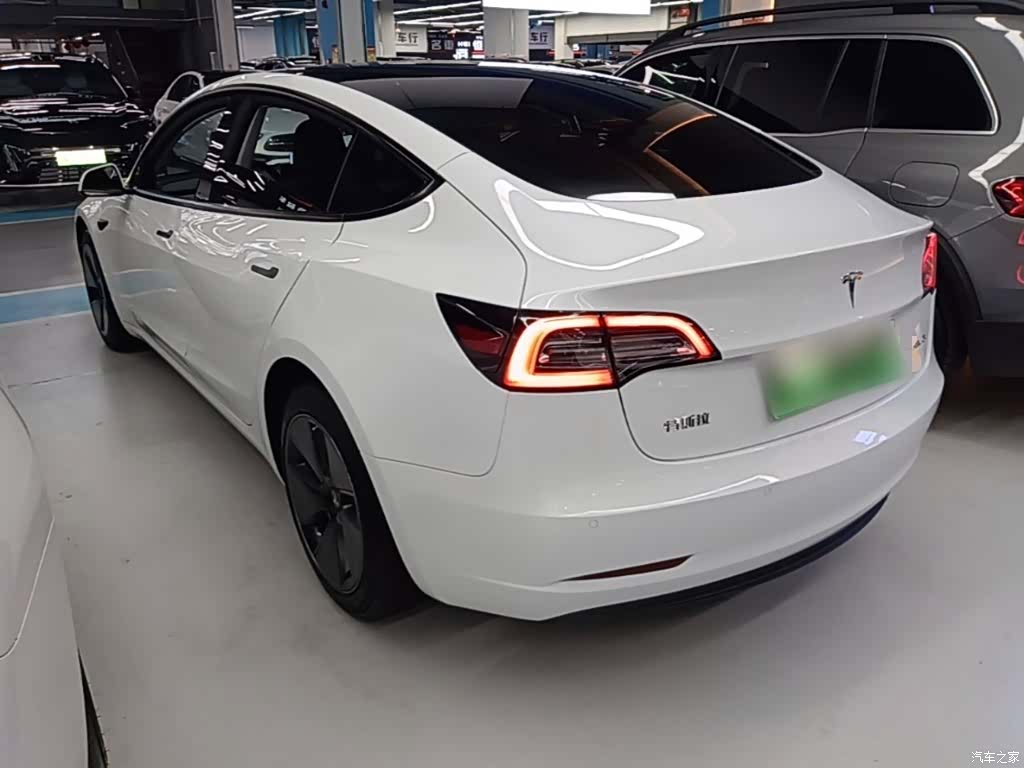 Tesla Model 3, 2022 все фото