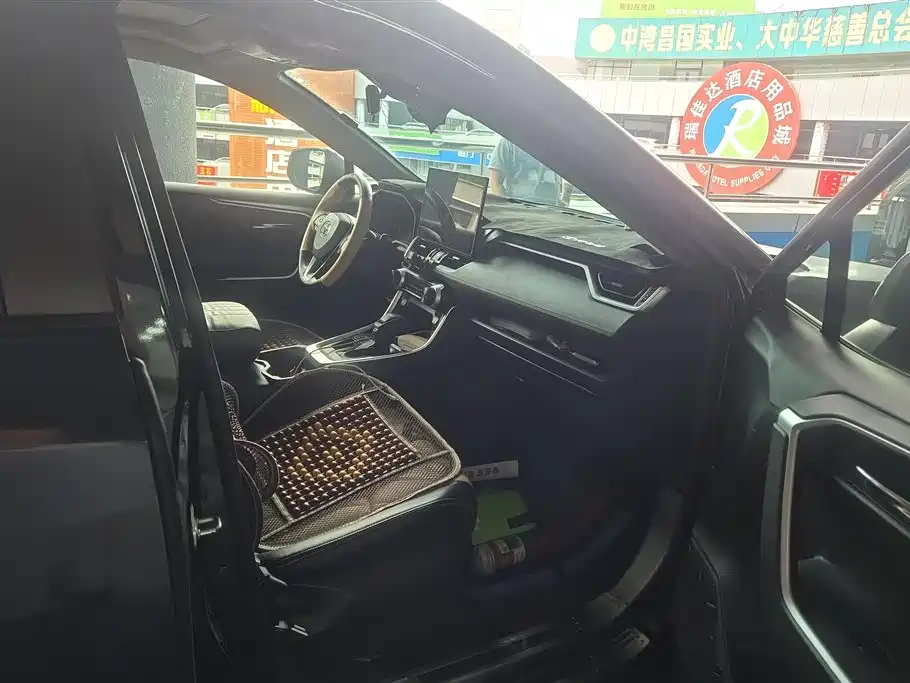 Toyota RAV4 Rongfang