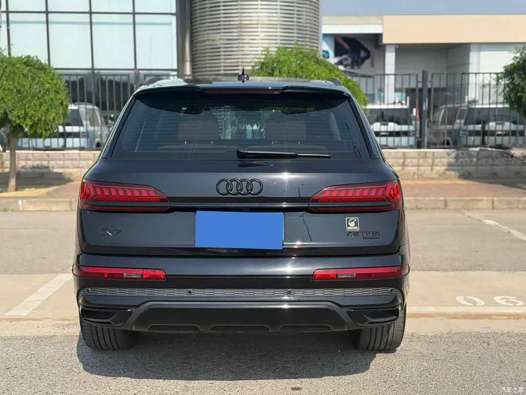 Audi Q7, 2020 все фото