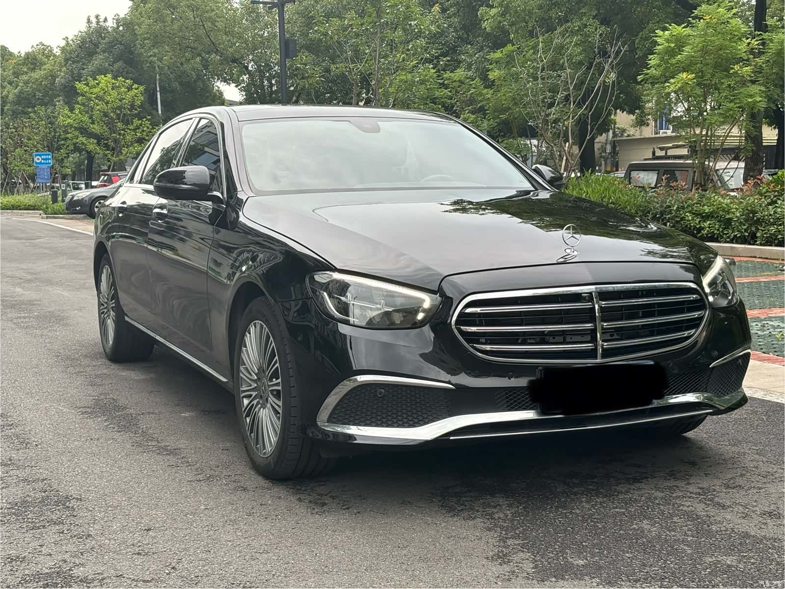 Mercedes-Benz E-Class, 2022 3