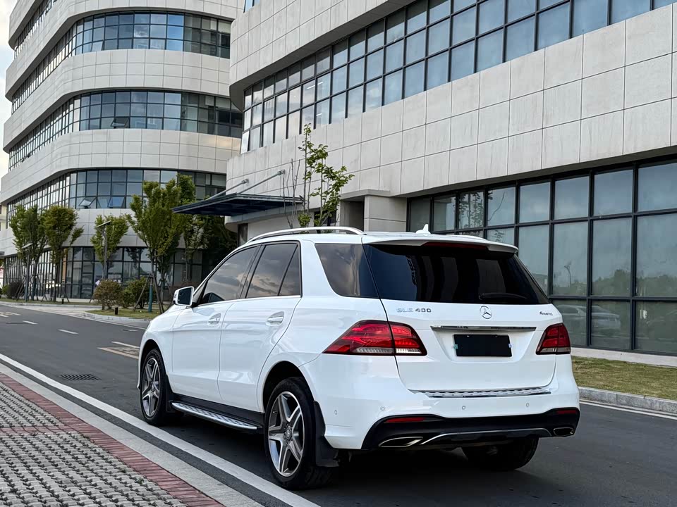Mercedes-Benz GLE Mercedes-Benz GLE