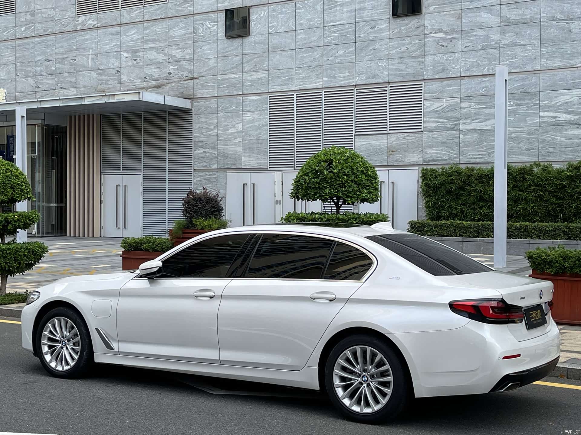 BMW 5 Series, 2021 4