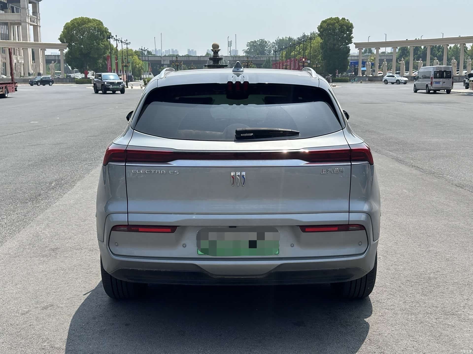 Buick E5, 2025 10