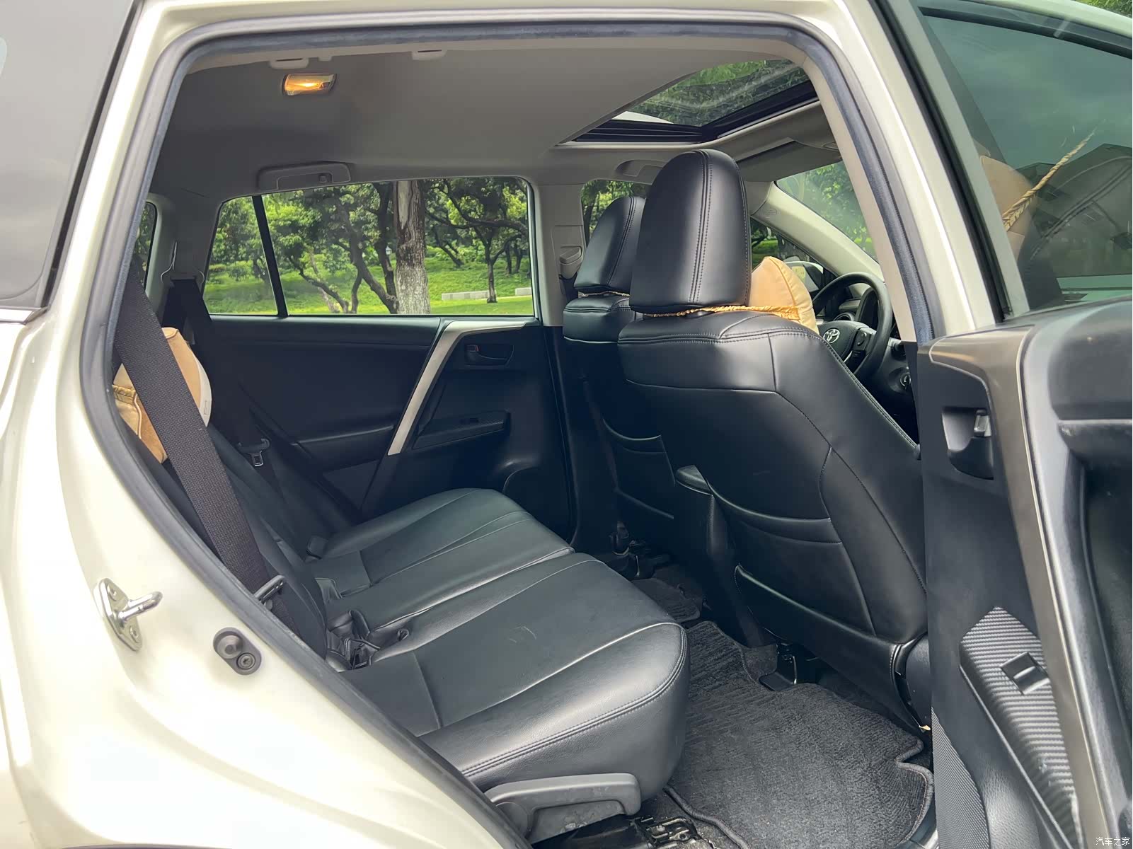 Toyota RAV4, 2016 13