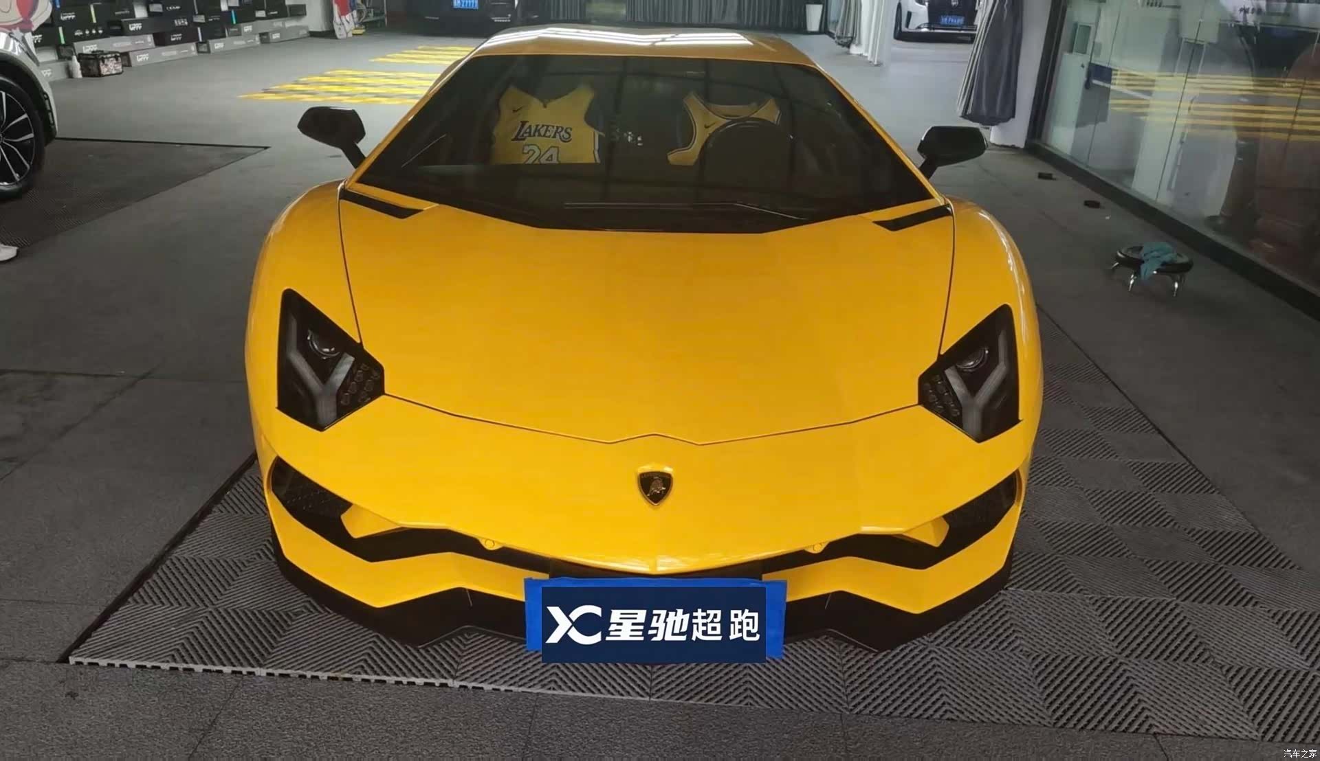 Lamborghini Aventador, 2019 все фото