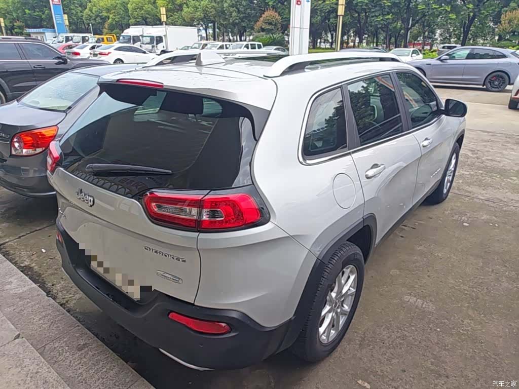 Jeep Cherokee, 2016 7