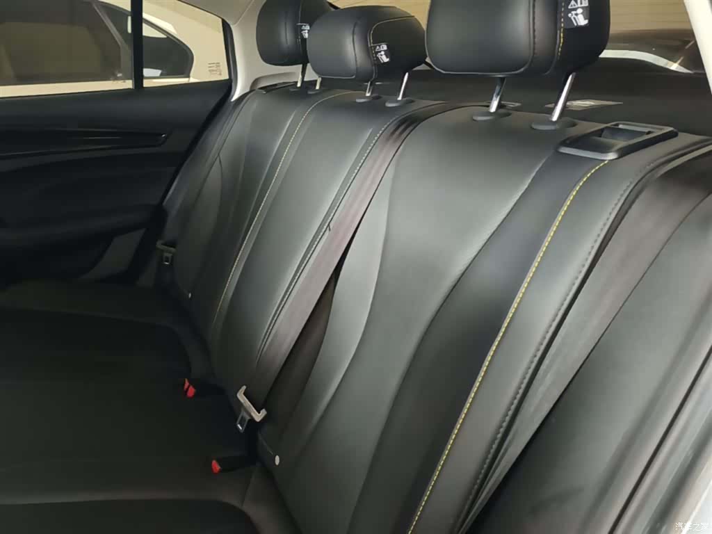 Roewe i5, 2022 17