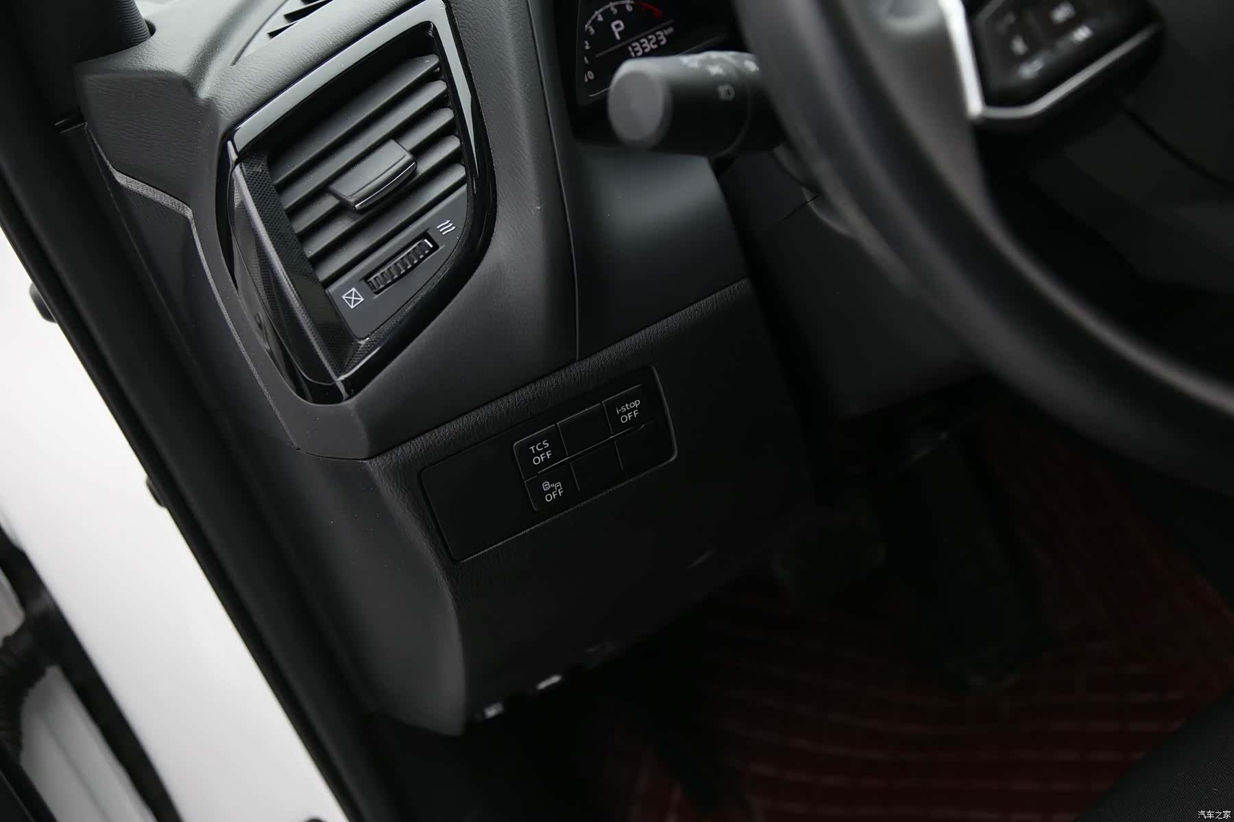 Mazda CX-4, 2023 15