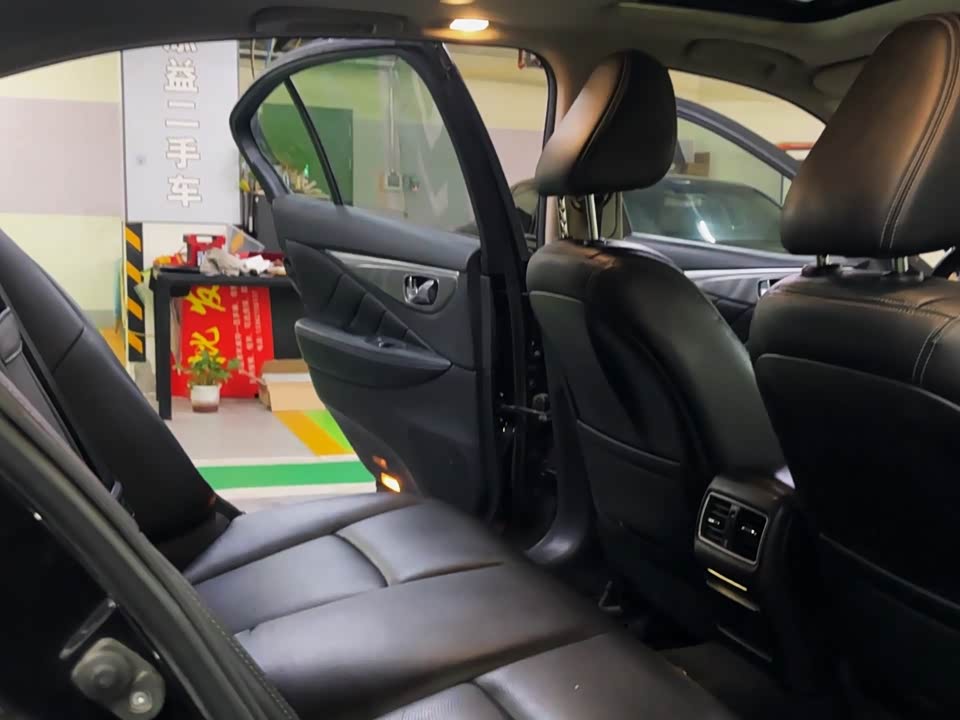 Infiniti Q50L Infiniti Q50L
