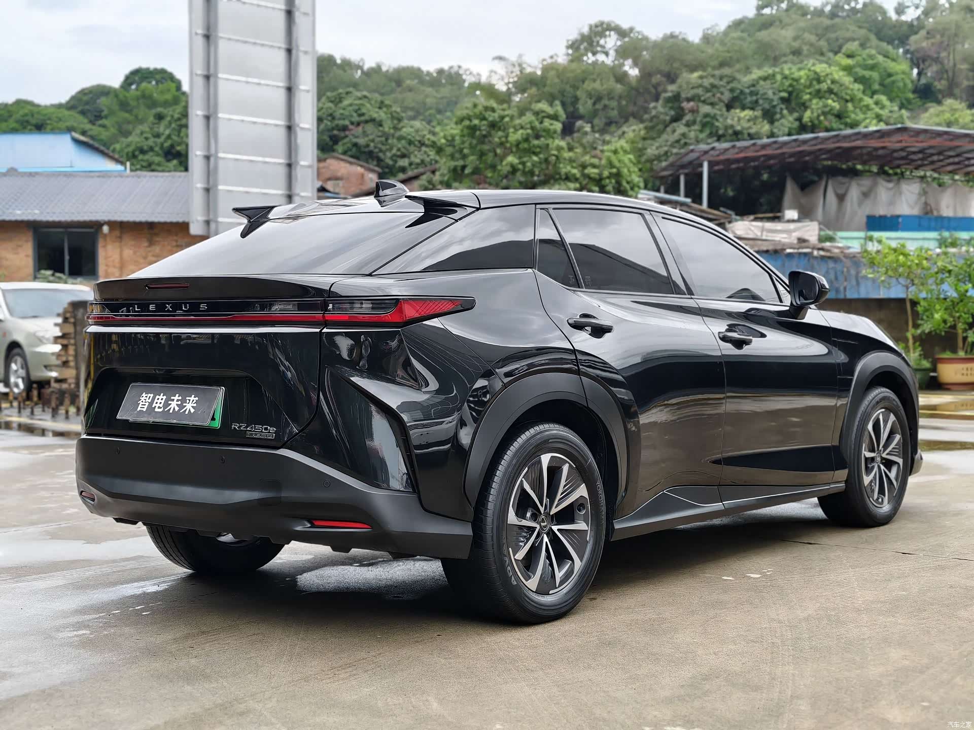 Lexus RZ, 2023 2