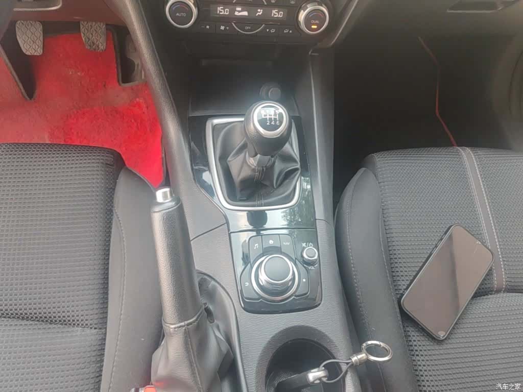 Mazda Mazda3, 2019 14