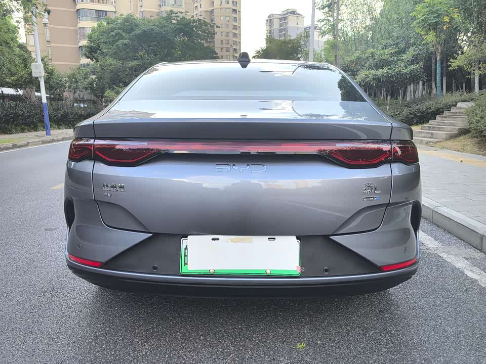 BYD Qin L