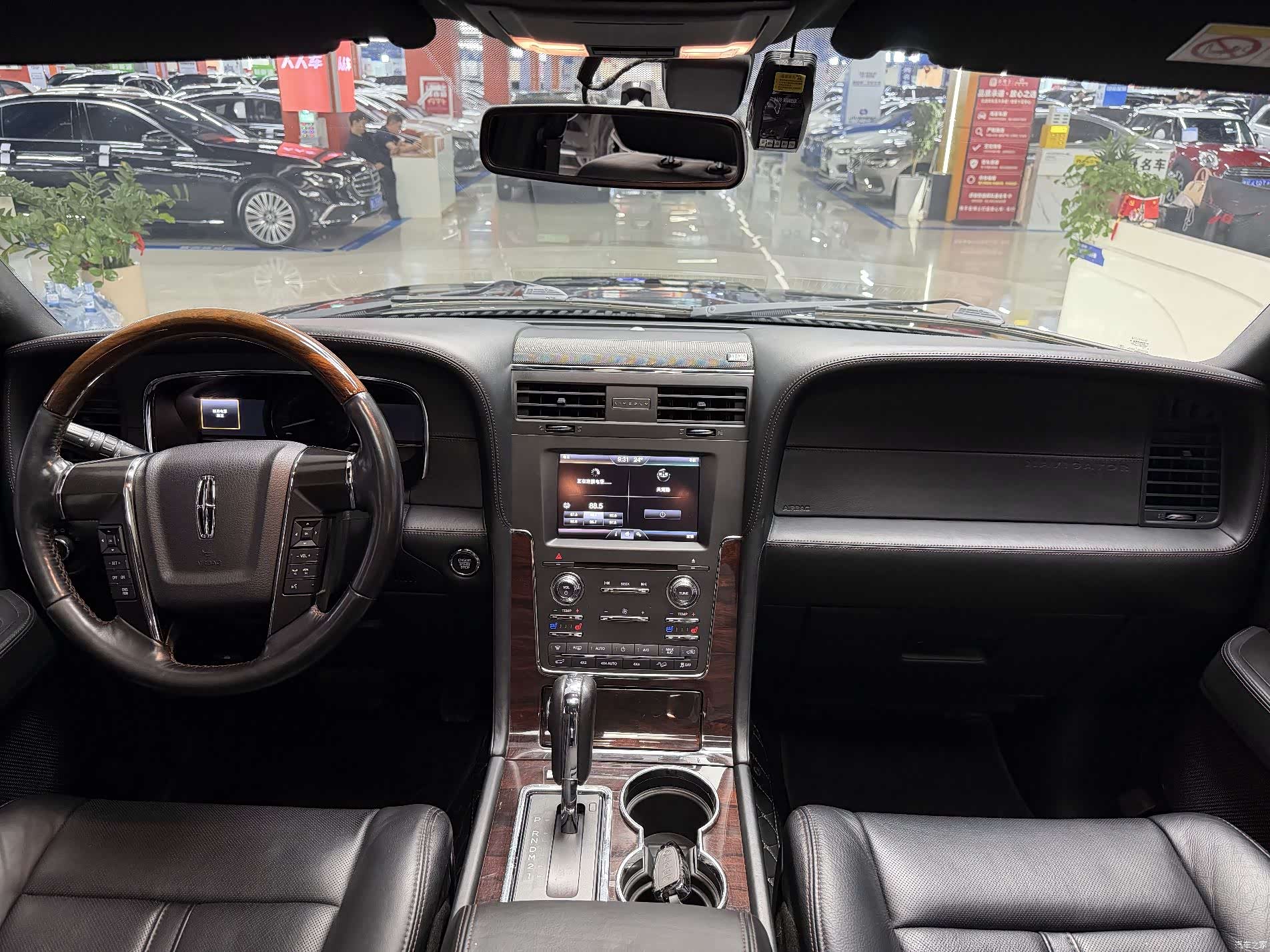 Lincoln Navigator, 2017 15