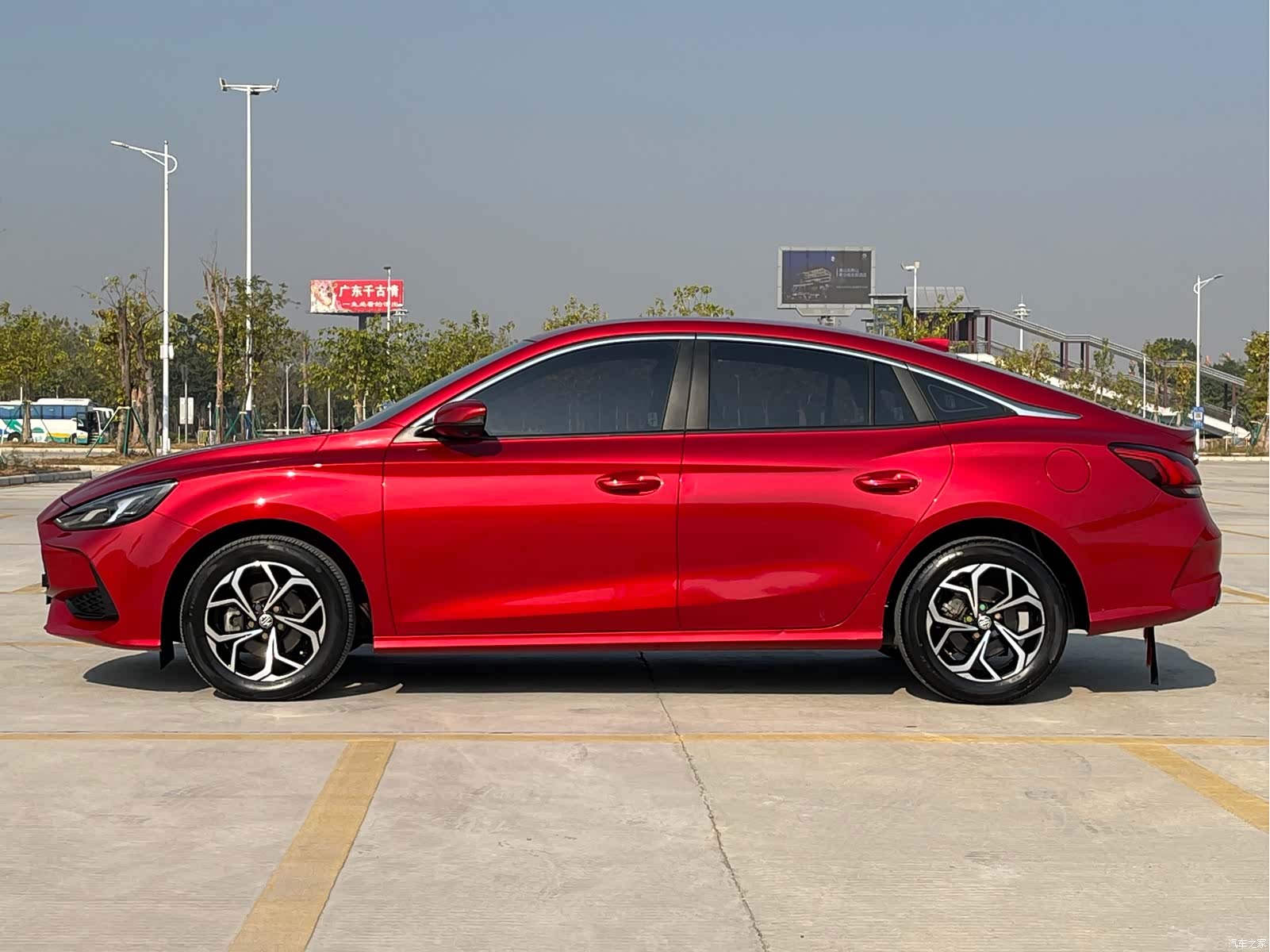 MG MG5, 2022 31