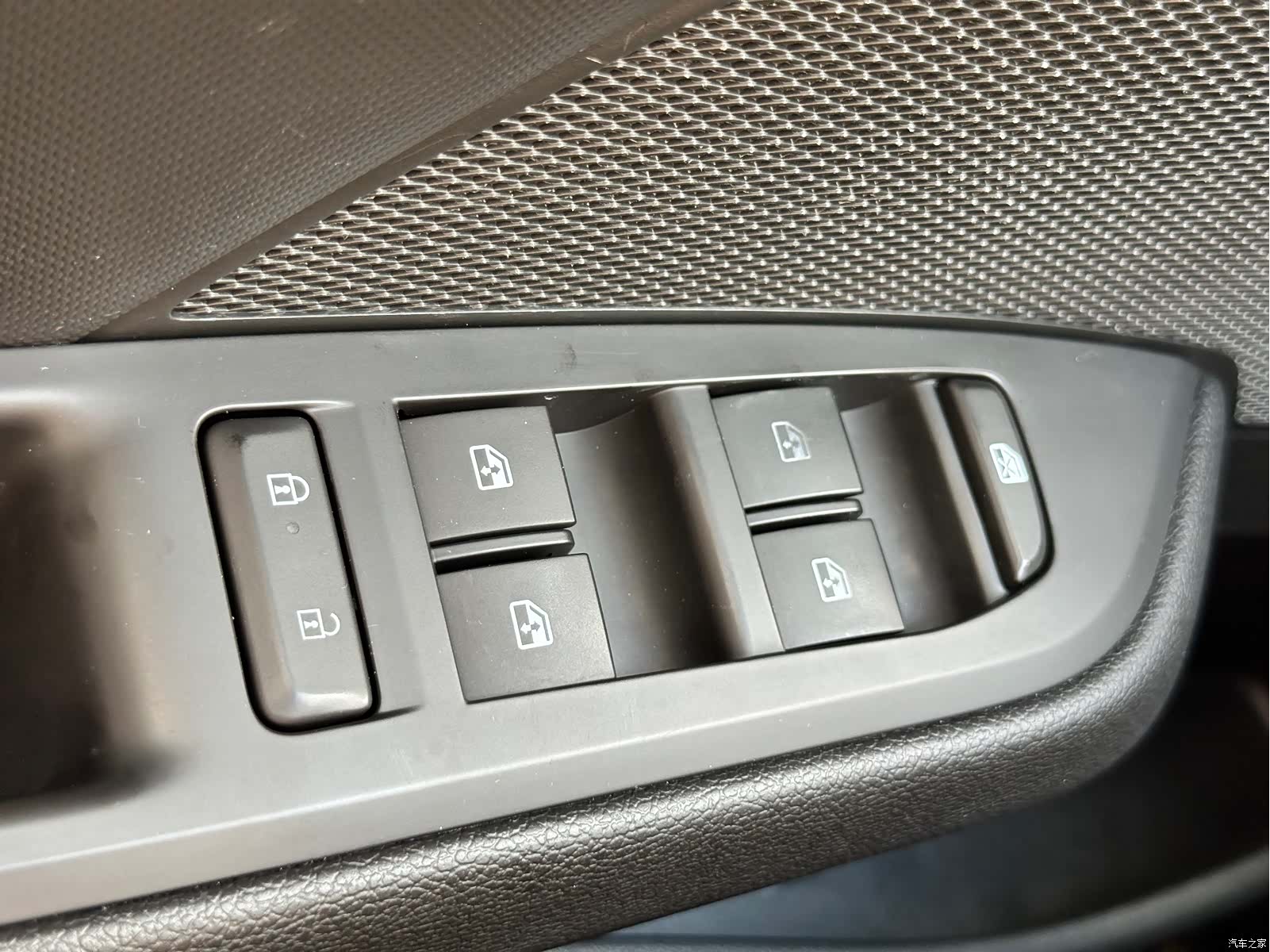 Chevrolet 320, 2018 18