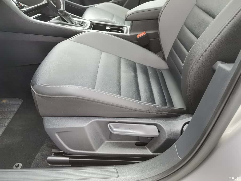 Volkswagen Sagitar, 2019 20