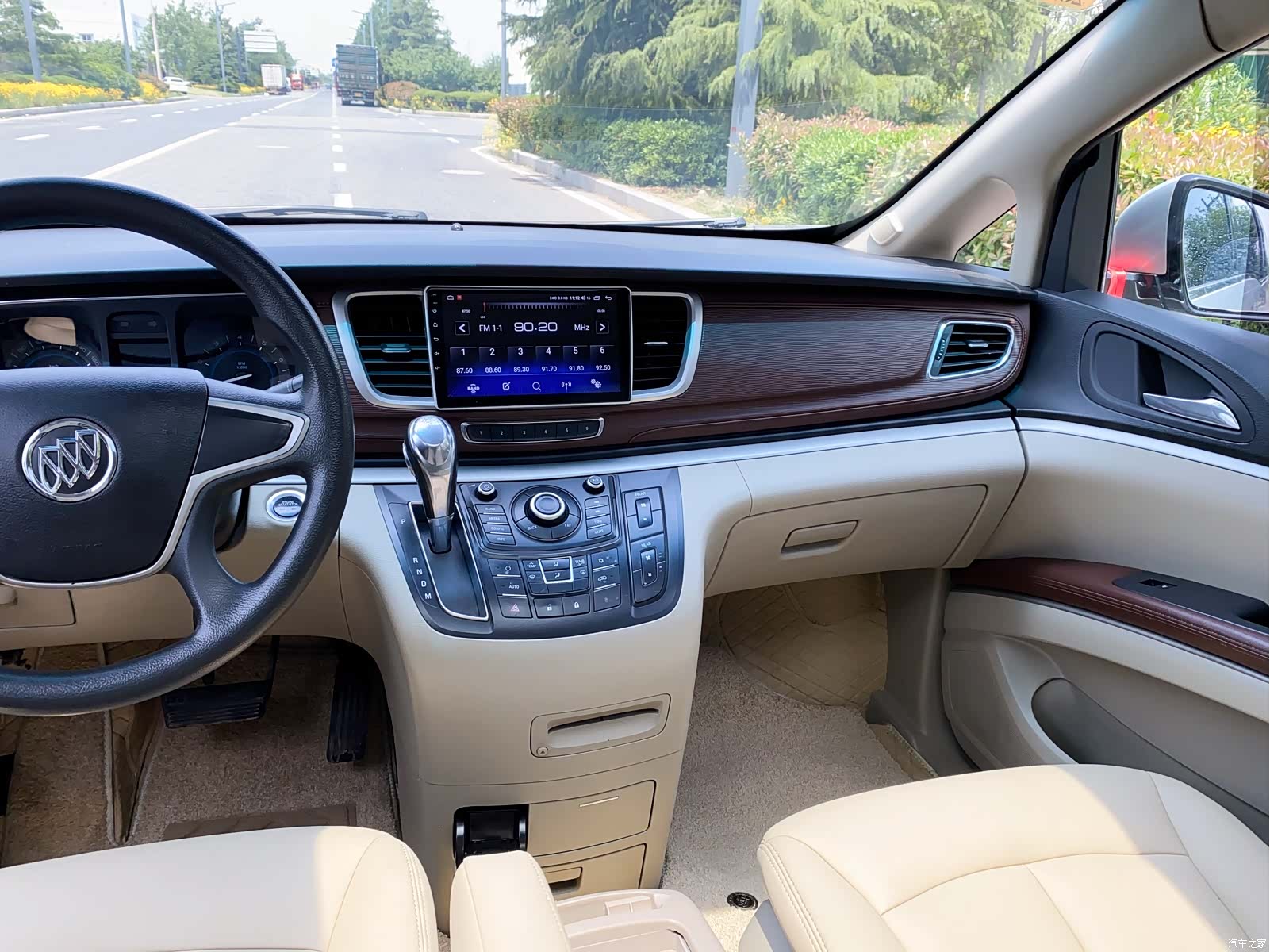 Buick GL8, 2016 18