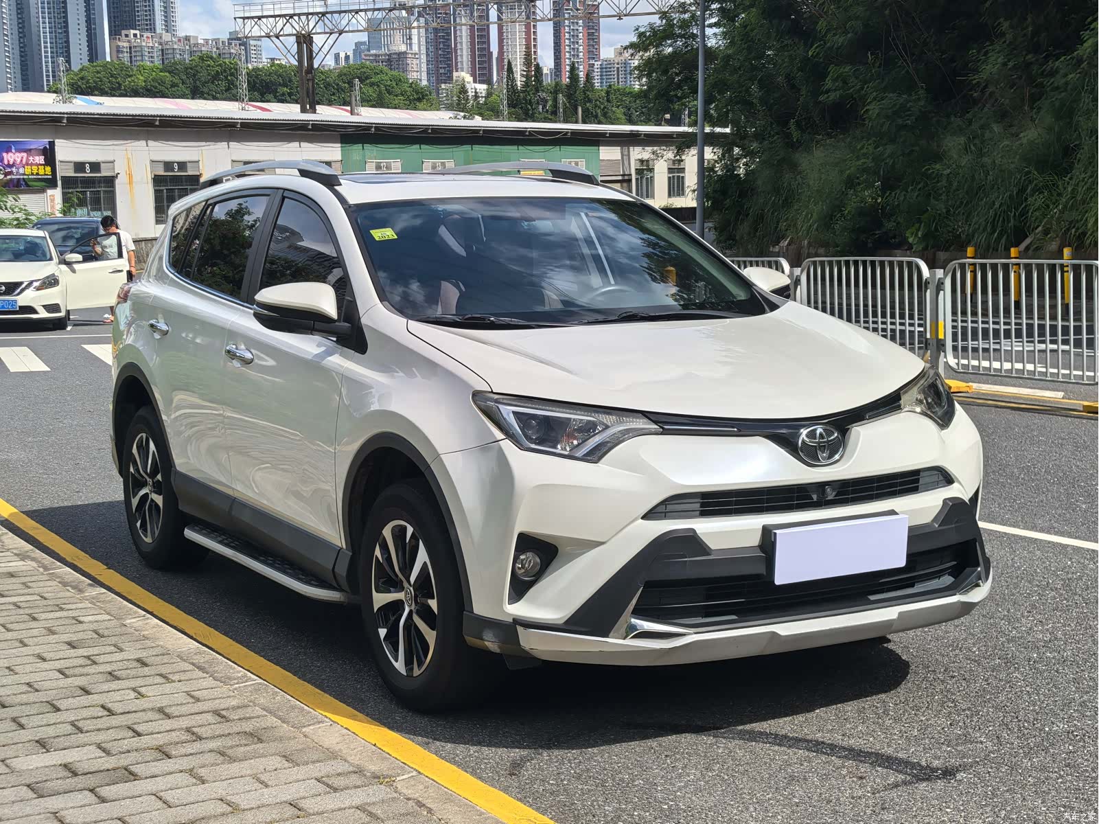 Toyota RAV4, 2017 19