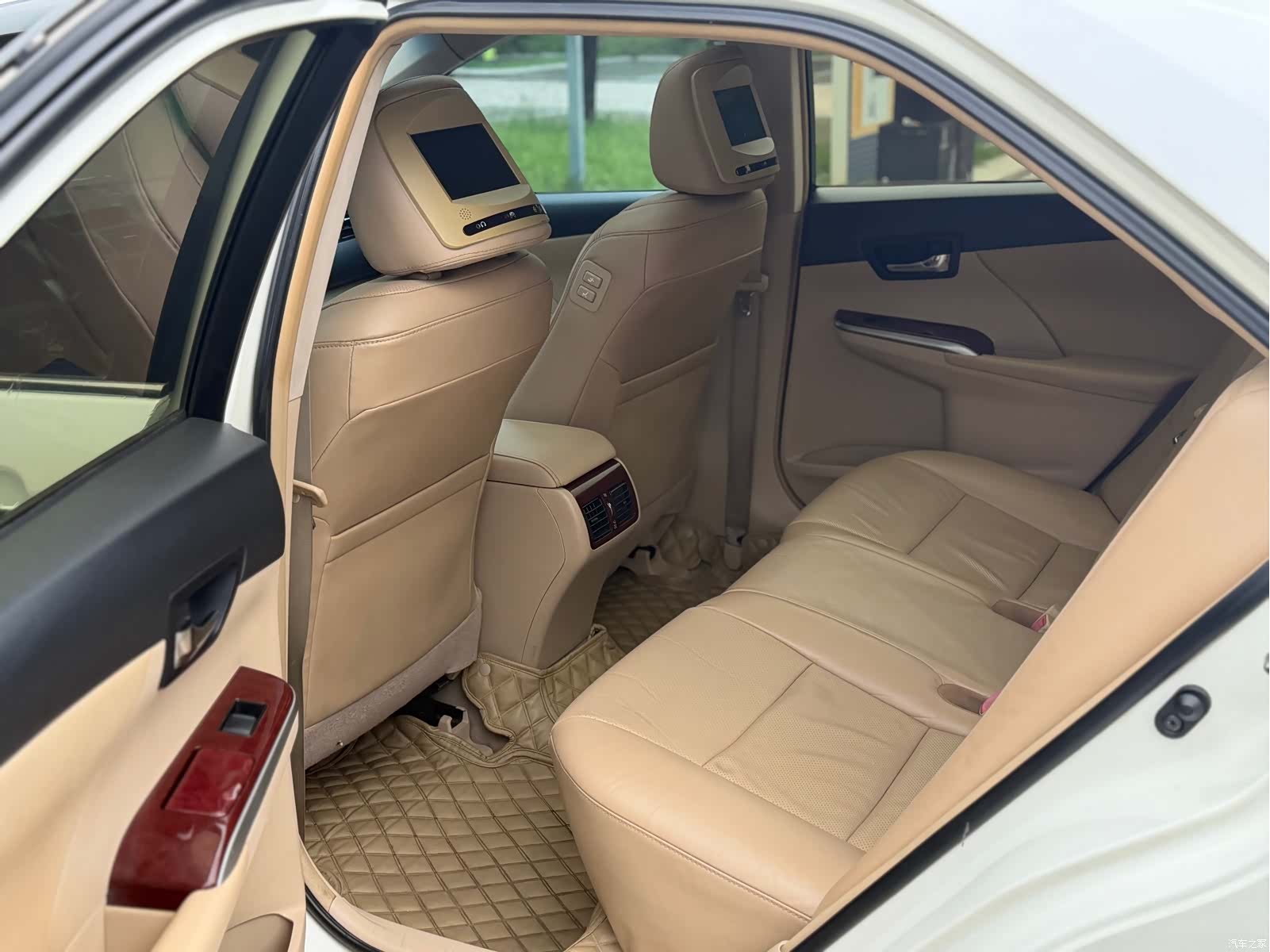 Toyota Camry, 2014 16