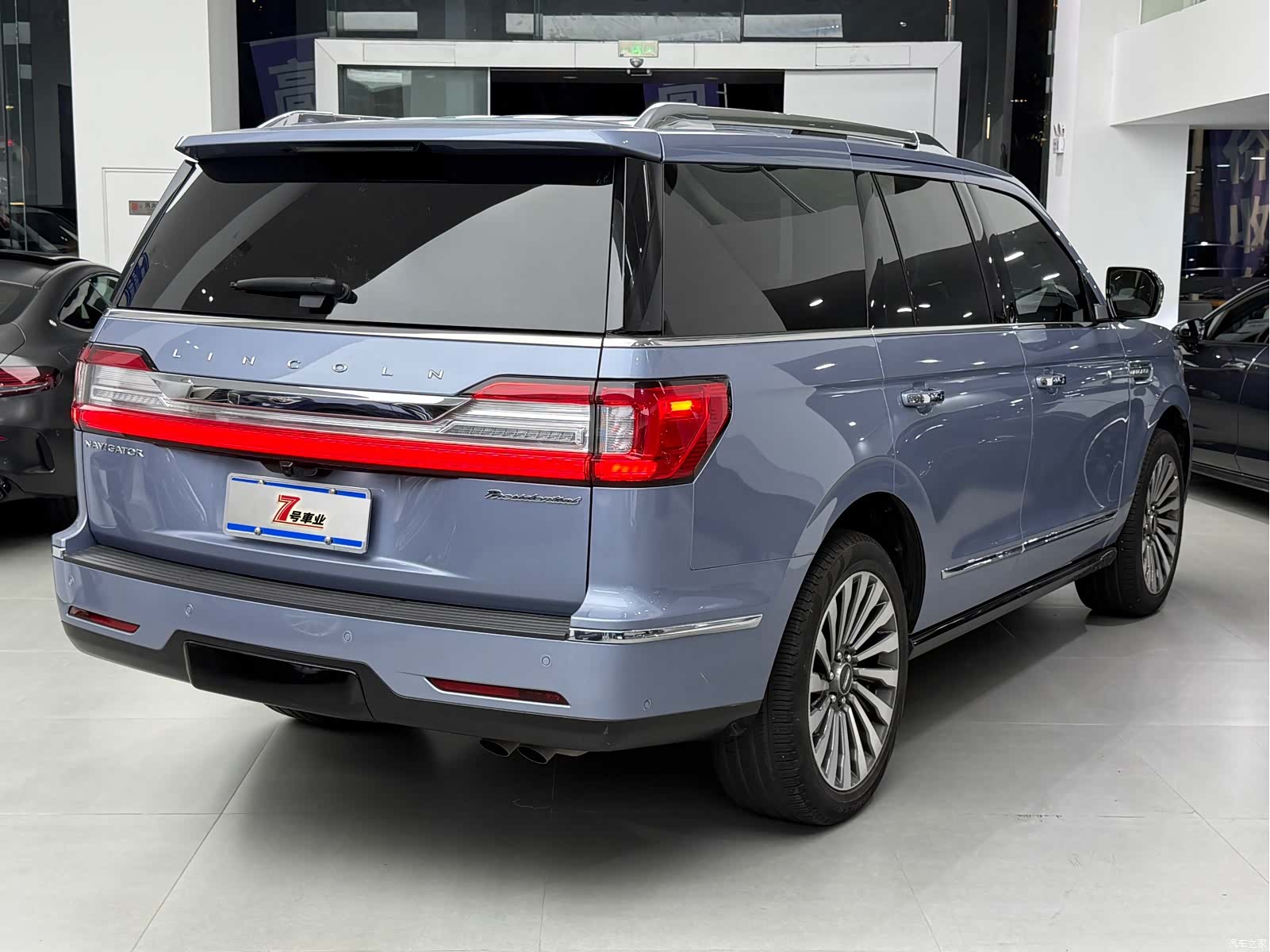 Lincoln Navigator, 2019 15