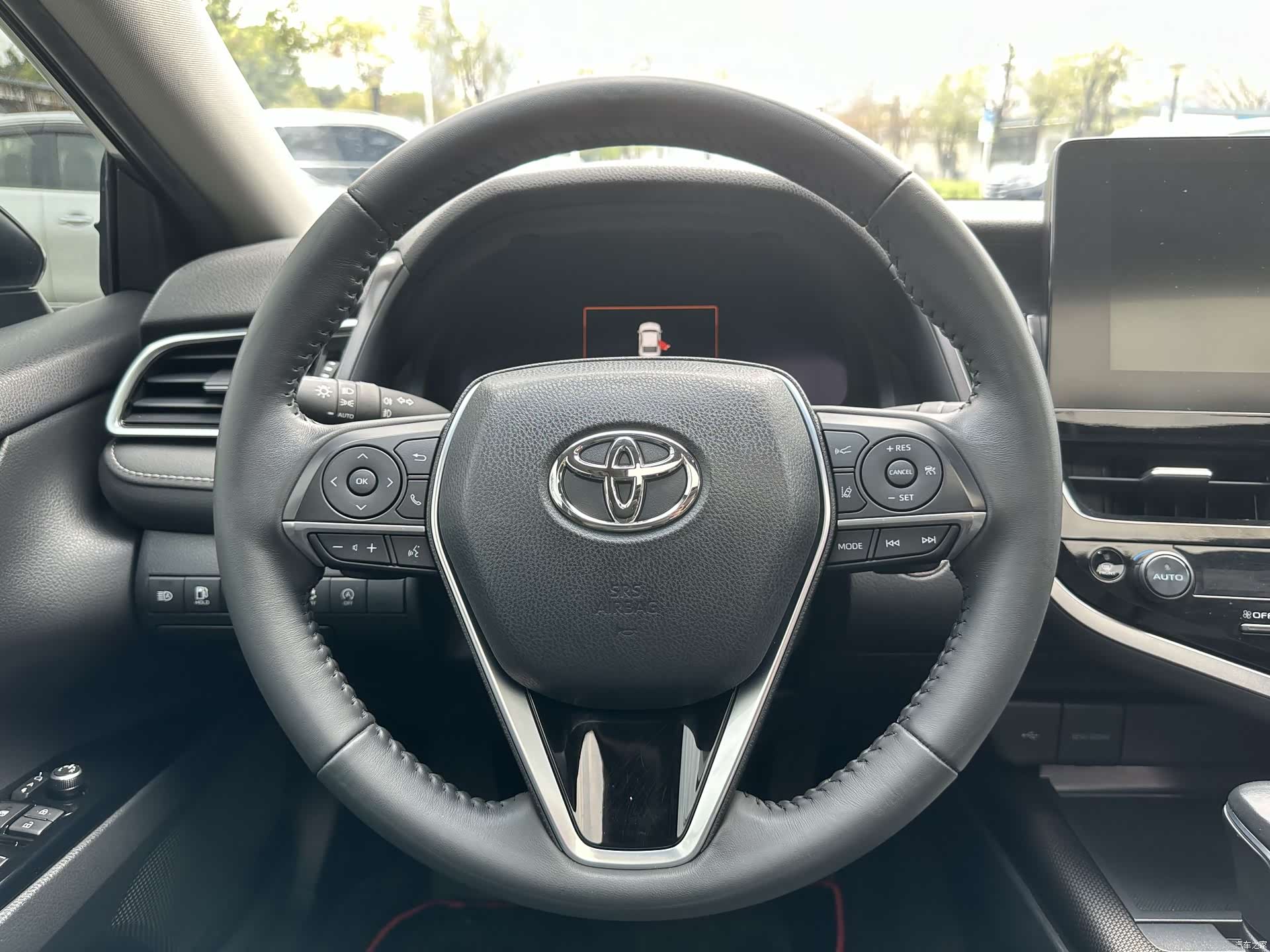 Toyota Camry, 2022 12