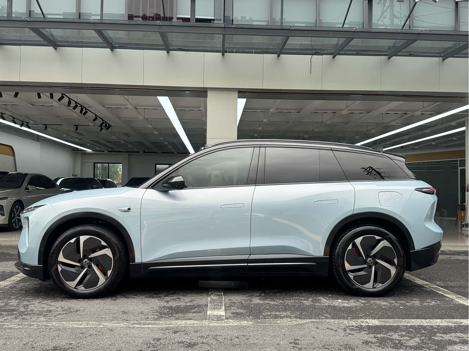 NIO ES6, 2023 4