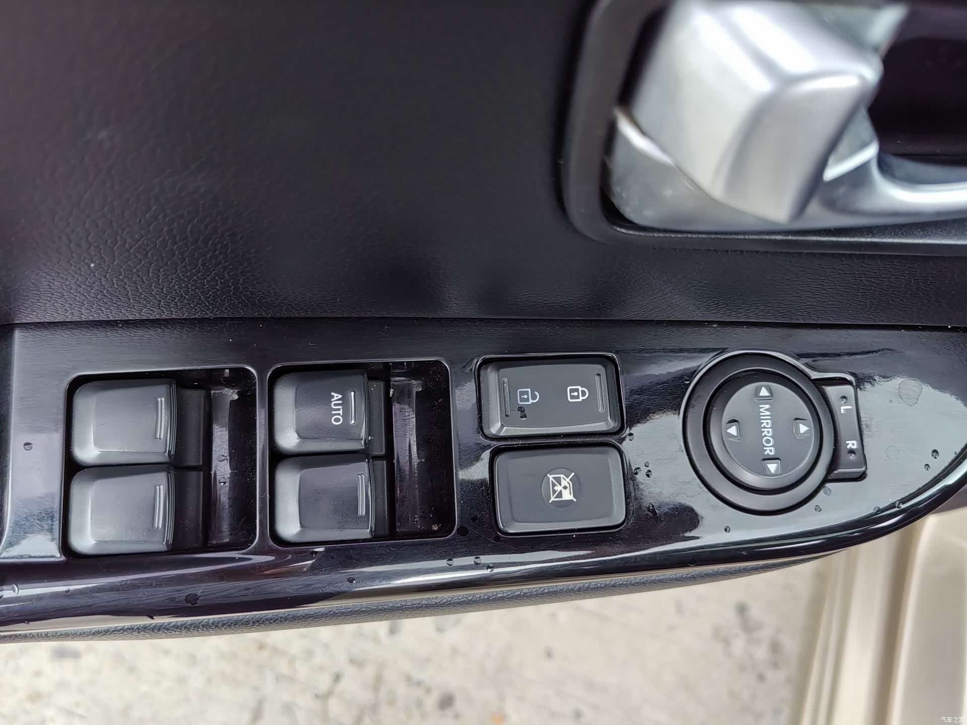 Kia K2, 2015 9