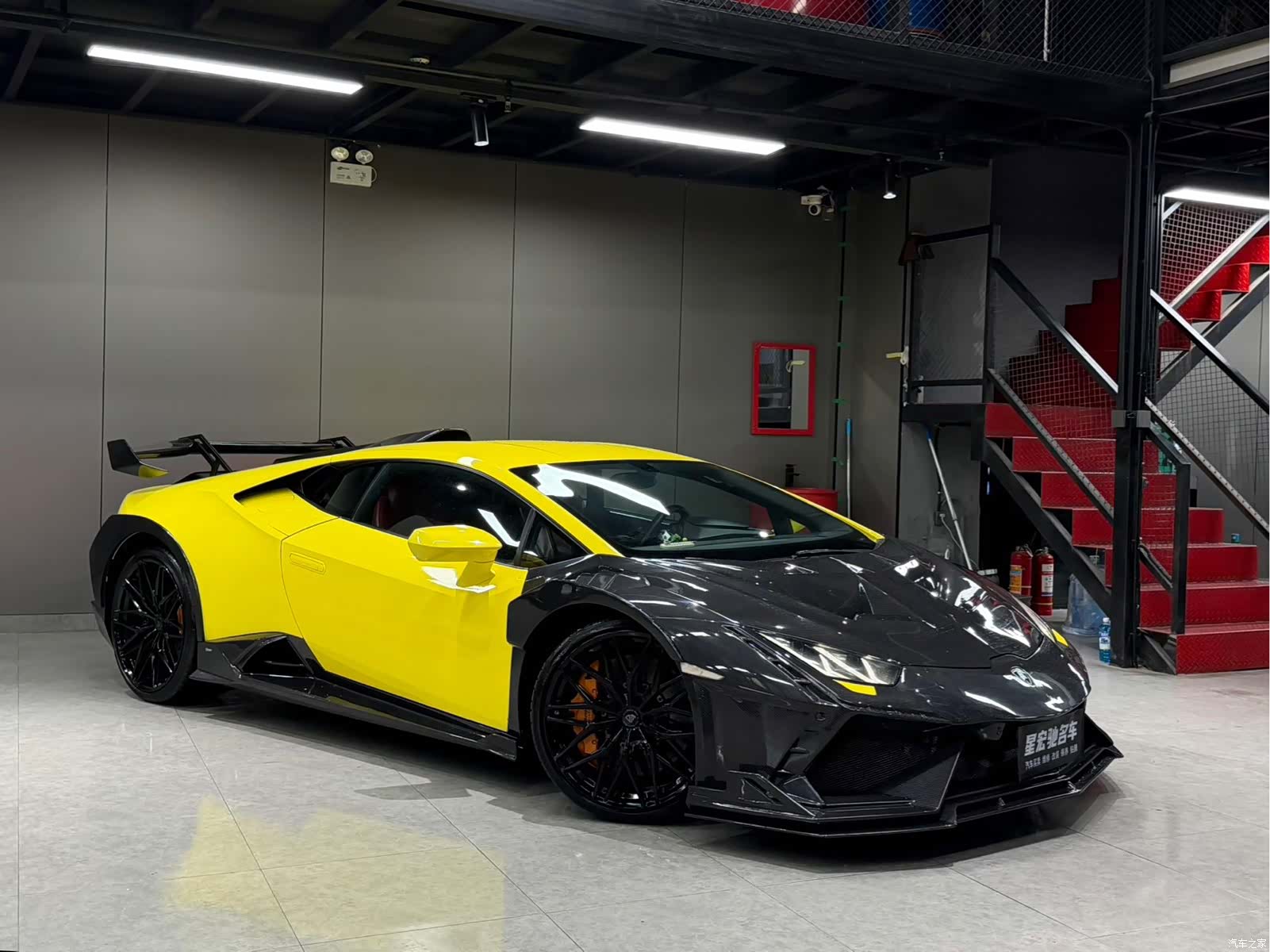 Lamborghini Huracán, 2015 3