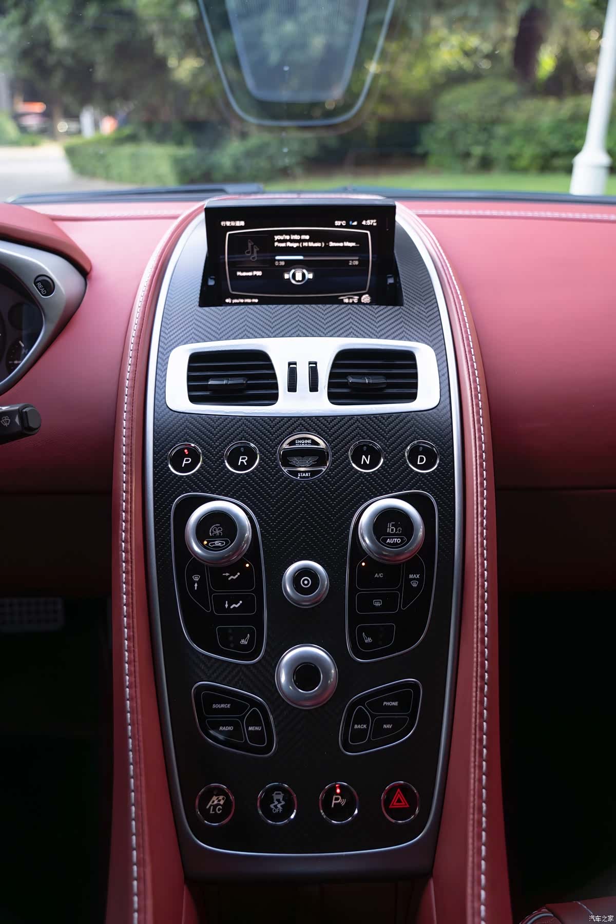 Aston Martin Vanquish, 2014 18