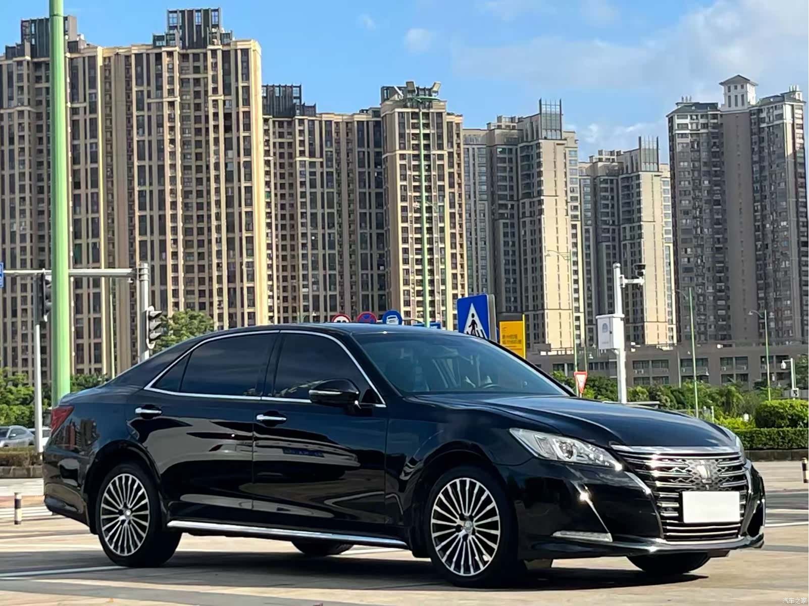 Toyota Crown, 2018 3