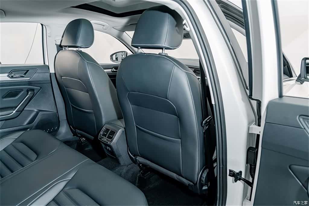 Volkswagen Lamando, 2019 19