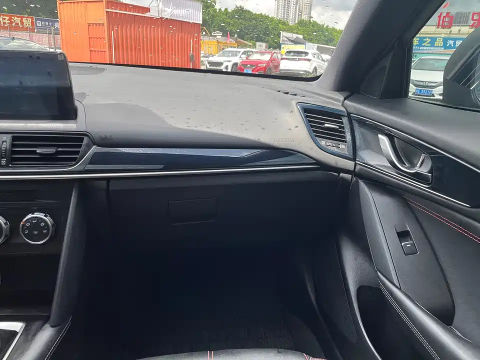 Mazda CX-4