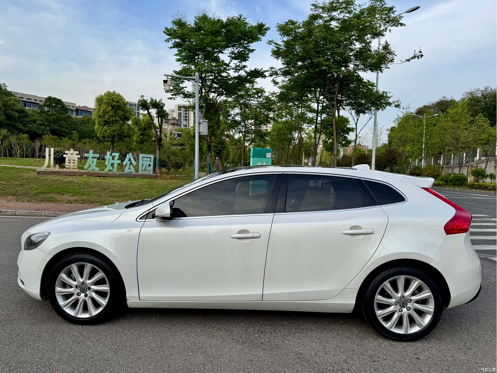 Volvo V40, 2014 12