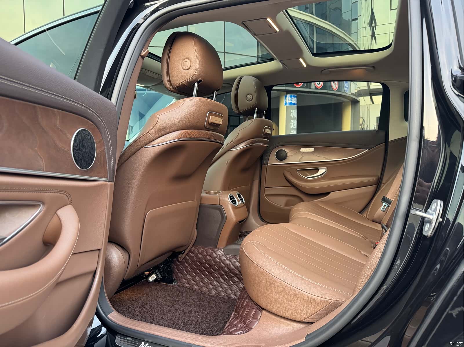 Mercedes-Benz E-Class, 2019 8